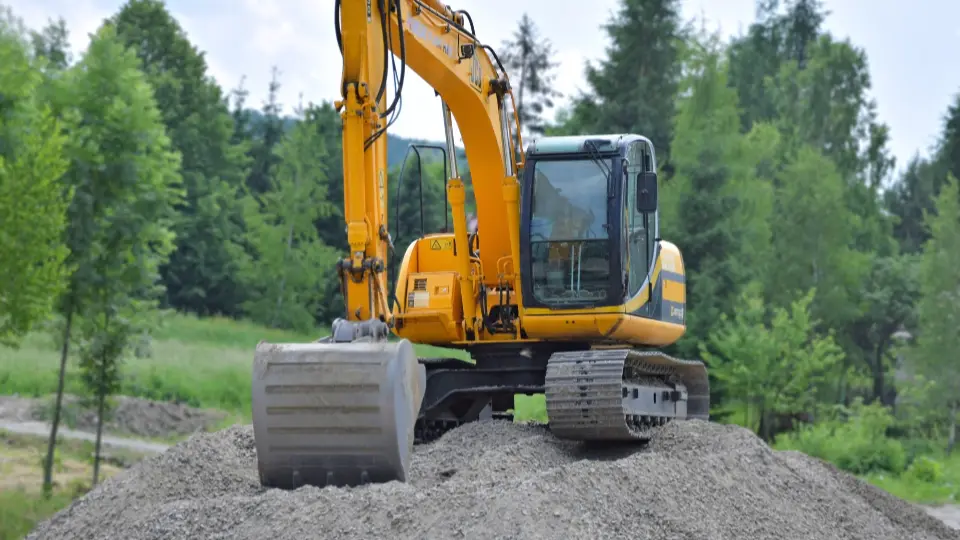 پیمانکاری تخریب و خاکبرداری